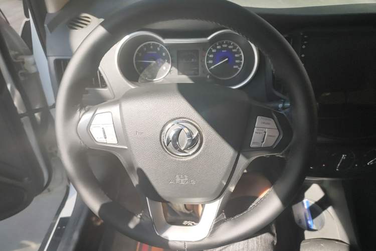 Used Dongfeng Aeolus AX3 2016 1.5L Manual ZhiKu Model Steering Wheel