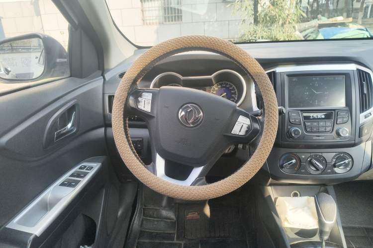 Used Dongfeng Aeolus AX3 2016 1.5L Automatic Zunku Model Steering Wheel
