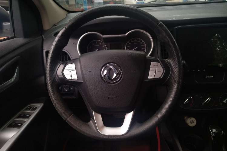 Used Dongfeng Aeolus AX3 2016 1.5L Automatic Shangkue Model Steering Wheel