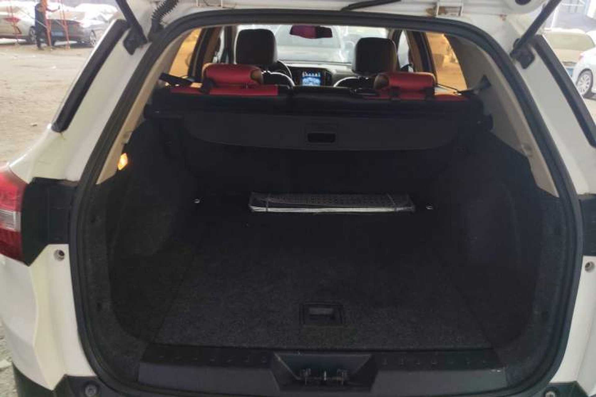Used Dongfeng Aeolus AX3 2016 1.5L Automatic ZhiKu Model Trunk