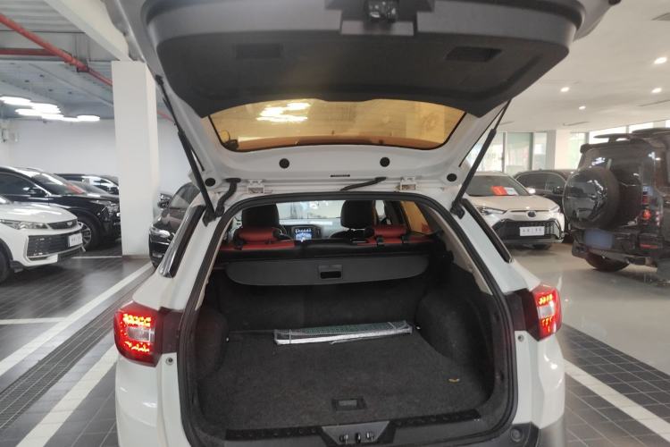 Used Dongfeng Aeolus AX3 2016 1.5L Automatic ZhiKu Model Trunk