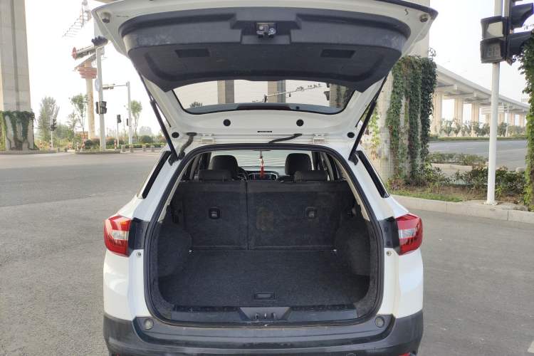 Used Dongfeng Aeolus AX3 2016 1.5L Manual Shangkue Model Trunk