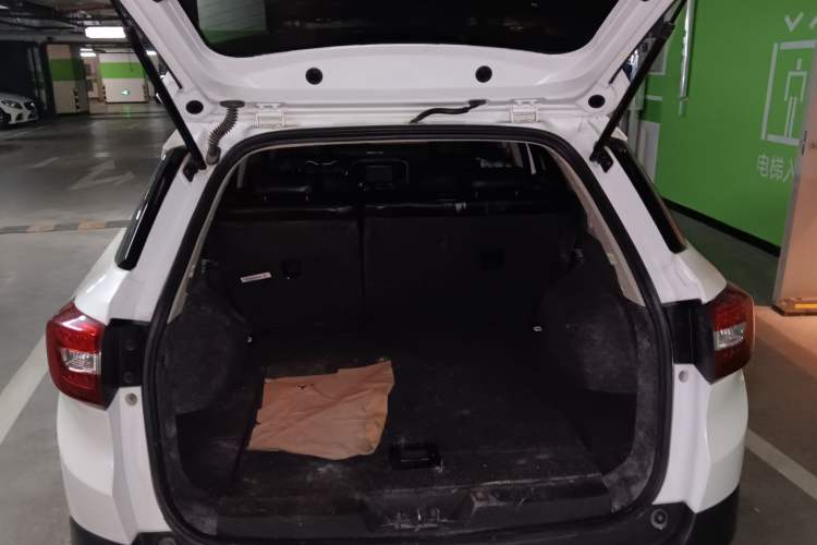 Used Dongfeng Aeolus AX3 2016 1.5L Automatic Shangkue Model Trunk