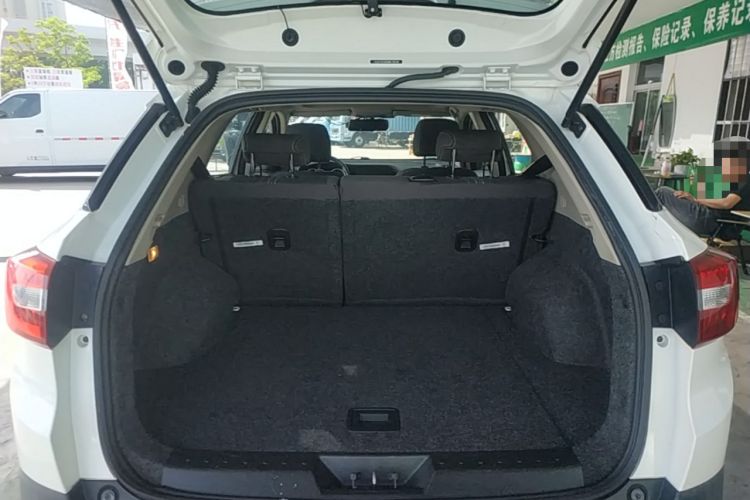Used Dongfeng Aeolus AX3 2016 1.5L Automatic Zunku Model Trunk