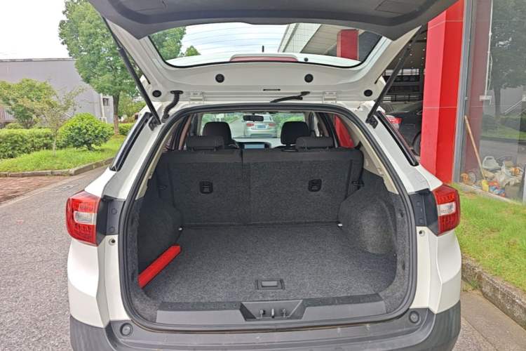 Used Dongfeng Aeolus AX3 2016 1.5L Automatic Shangkue Model Trunk