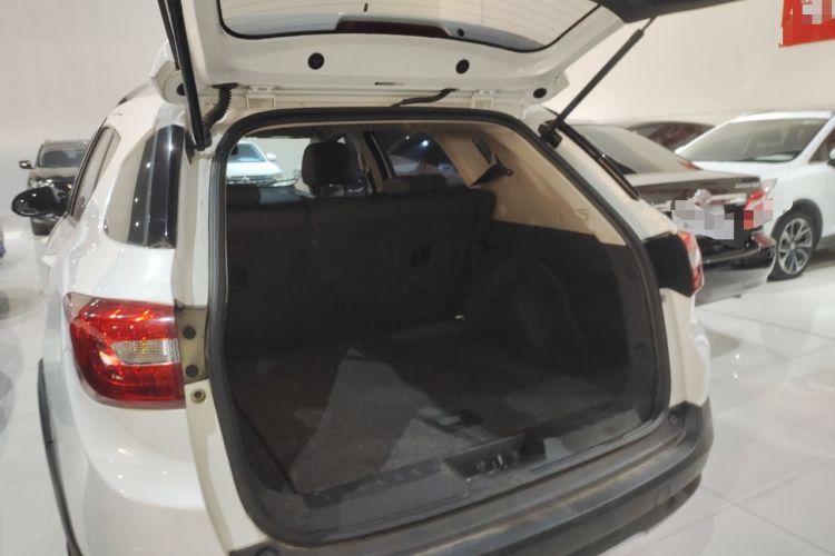 Used Dongfeng Aeolus AX3 2016 1.5L Automatic Zunku Model Trunk