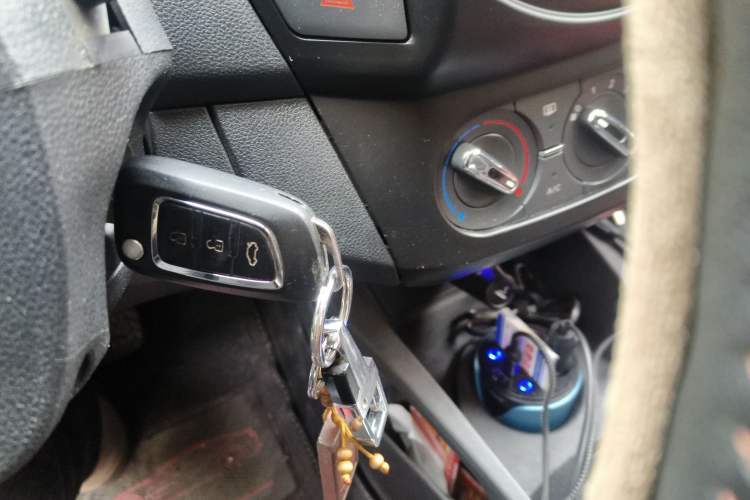 Used Dongfeng Aeolus AX3 2016 1.5L Manual ZhiKu Model Vehicle Key