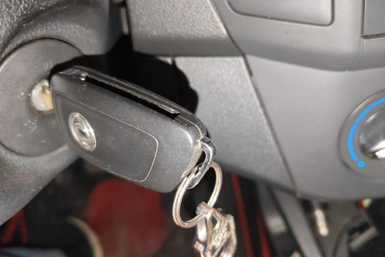 Used Dongfeng Aeolus AX3 2016 1.5L Manual ZhiKu Model Vehicle Key