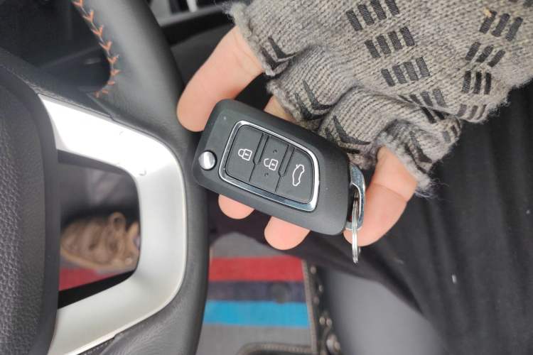 Used Dongfeng Aeolus AX3 2016 1.5L Automatic Zunku Model Vehicle Key
