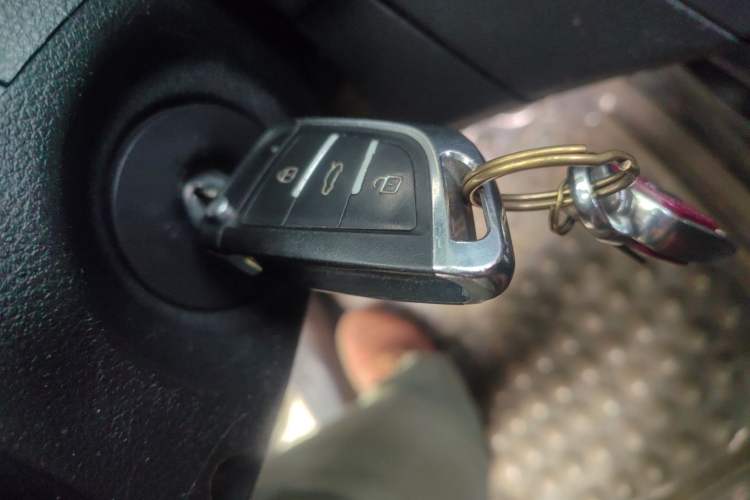 Used Dongfeng Aeolus AX3 2016 1.5L Manual Shangkue Model Vehicle Key