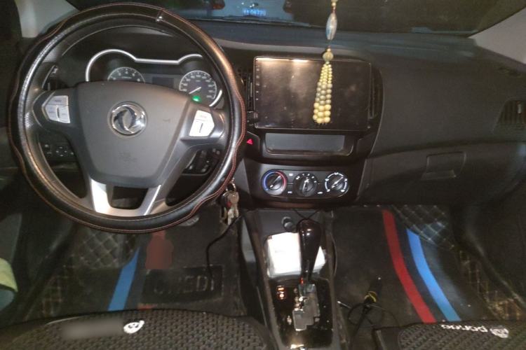 Used Dongfeng Aeolus AX3 2017 Leading Edition 1.5L Automatic Shangkue Model Center Console