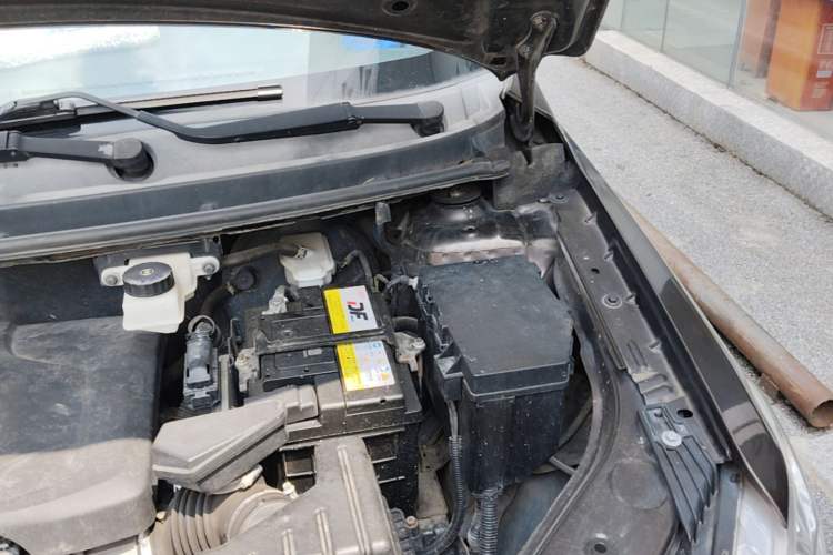 Used Dongfeng Aeolus AX3 2017 Leading Edition 1.5L Automatic Shangkue Model Engine Bay Left