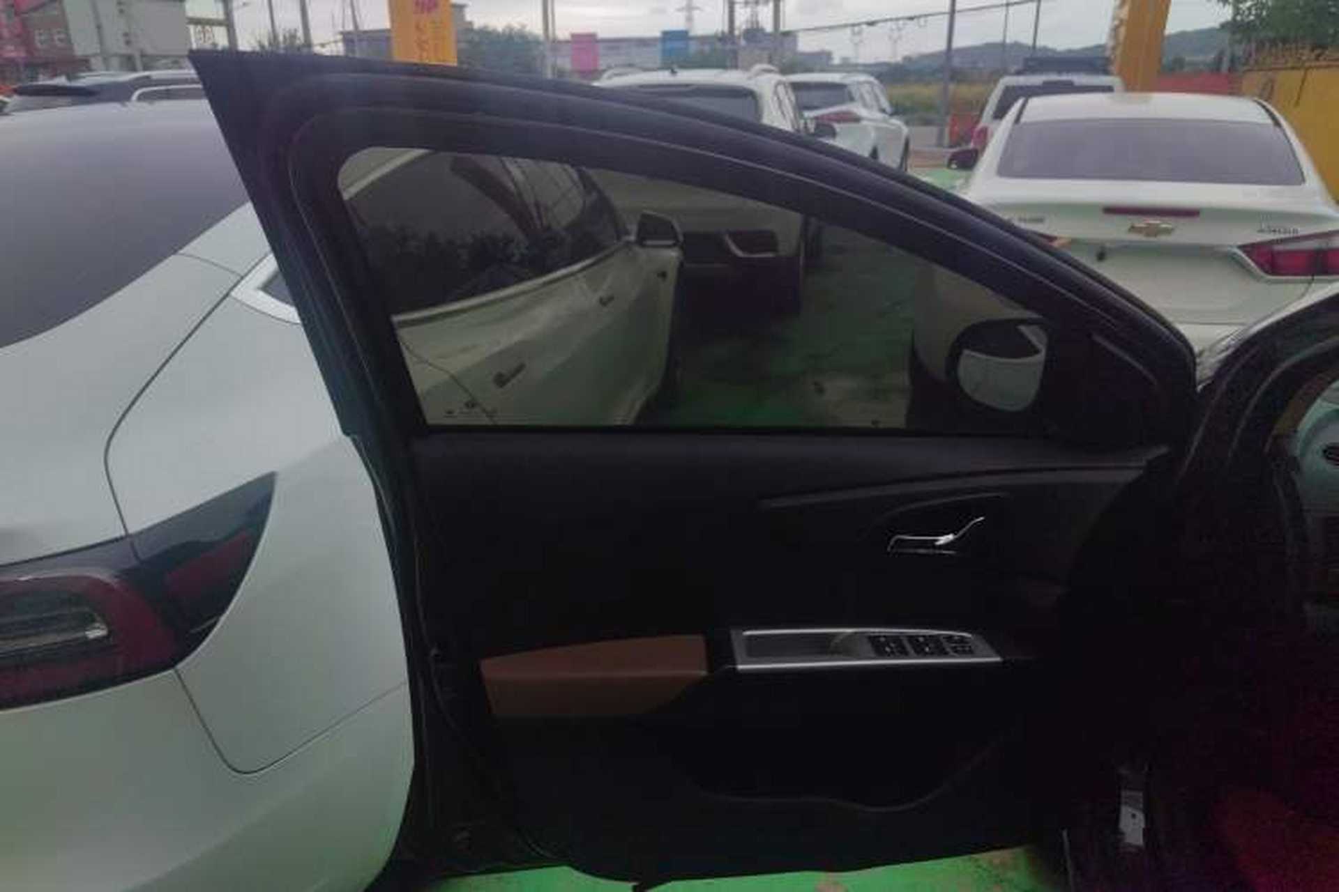 Used Dongfeng Aeolus AX3 2017 Leading Edition 1.5L Automatic Shangkue Model Left Front Door Interior