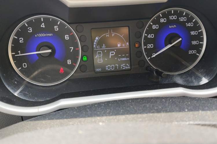Used Dongfeng Aeolus AX3 2017 Leading Edition 1.5L Automatic Shangkue Model Odometer Close Up