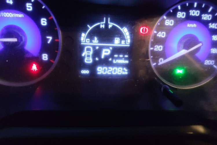 Used Dongfeng Aeolus AX3 2017 Leading Edition 1.5L Automatic Shangkue Model Odometer Close Up
