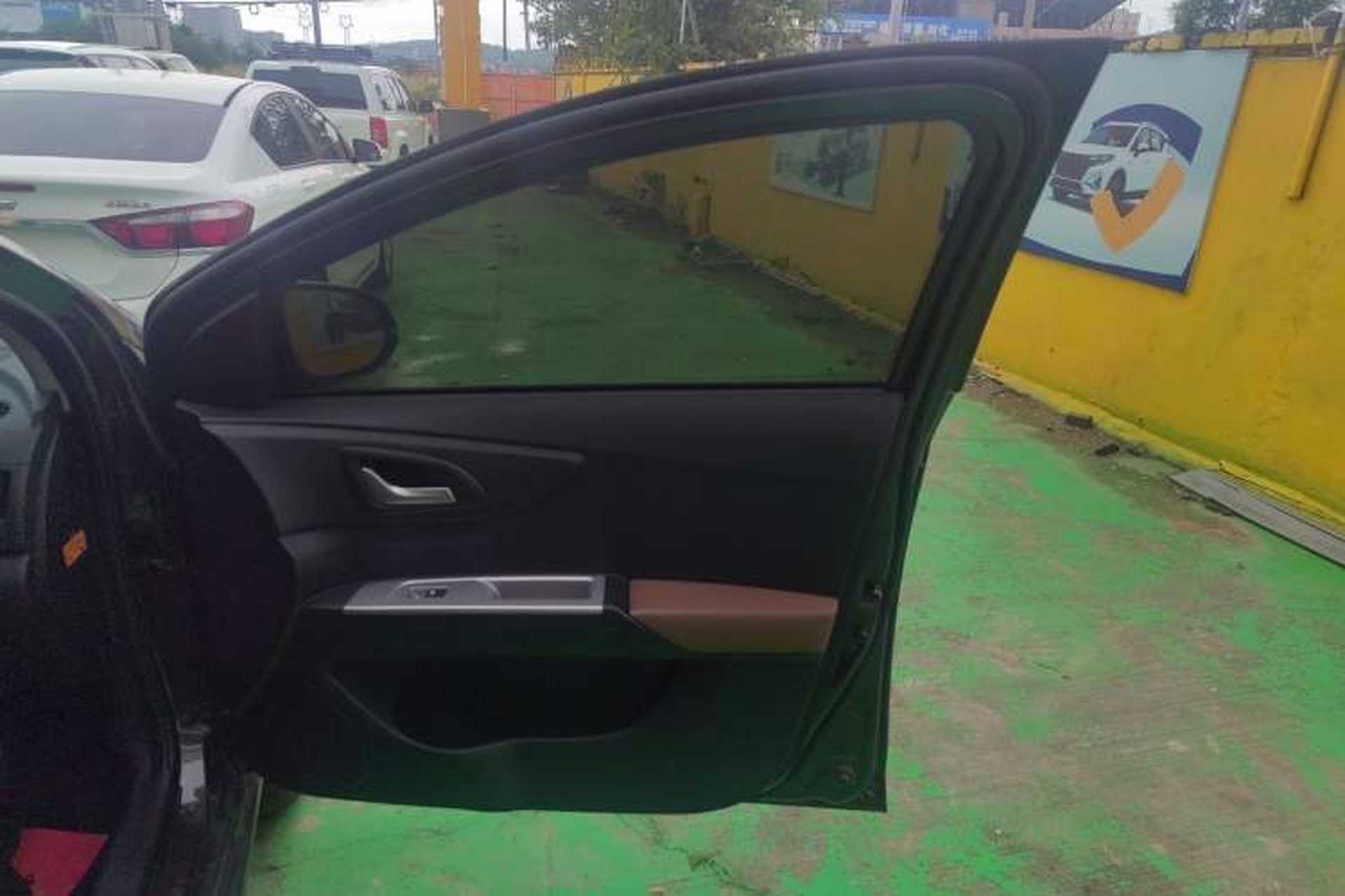 Used Dongfeng Aeolus AX3 2017 Leading Edition 1.5L Automatic Shangkue Model Right Front Door Interior