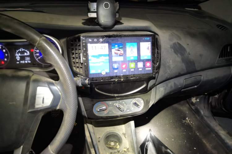 Used Dongfeng Aeolus AX3 2017 Leading Edition 1.5L Manual Shangkui Model Audio And AC Panel