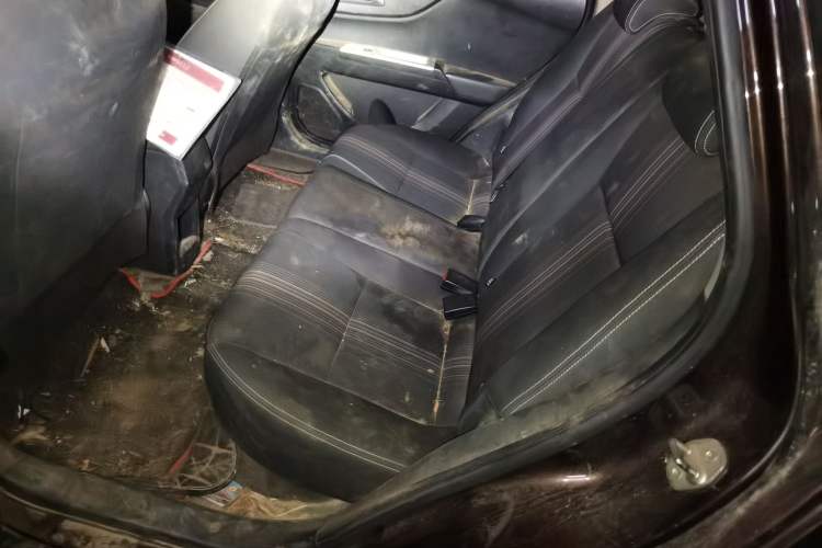 Used Dongfeng Aeolus AX3 2017 Leading Edition 1.5L Manual Shangkui Model Left Rear Seat