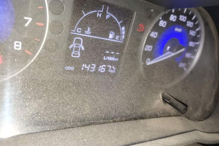 Used Dongfeng Aeolus AX3 2017 Leading Edition 1.5L Manual Shangkui Model Odometer Close Up