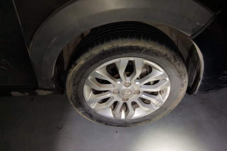 Used Dongfeng Aeolus AX3 2017 Leading Edition 1.5L Manual Shangkui Model Right Front Wheel Hub