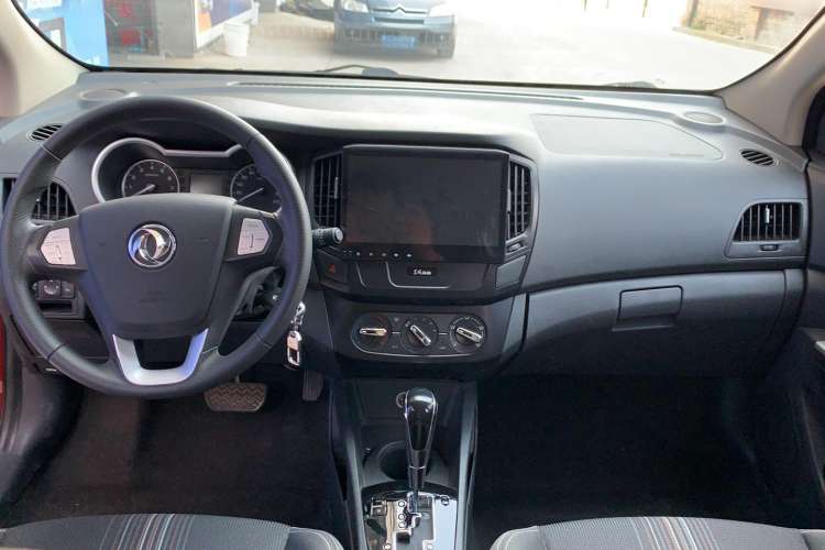 Used Dongfeng Aeolus AX3 2017 Leading Edition 1.5L Automatic Shangkue Model Interior 2
