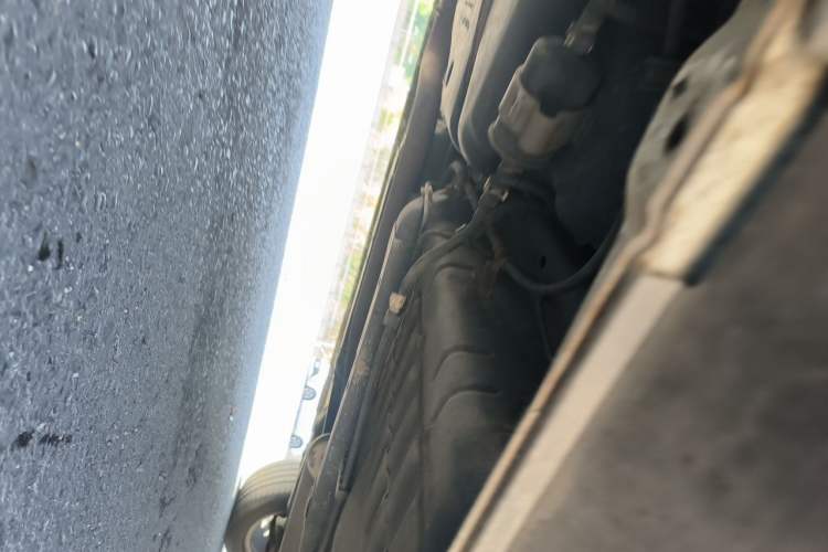 Used Dongfeng Aeolus AX3 2017 Leading Edition 1.5L Manual Shangkui Model Chassis Rear Right