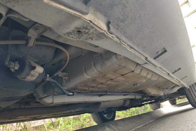 Used Dongfeng Aeolus AX3 2017 Leading Edition 1.5L Manual Shangkui Model Chassis Rear Right