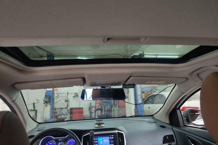 Used Dongfeng Aeolus AX3 2017 Leading Edition 1.5L Automatic Cool Style Headliner