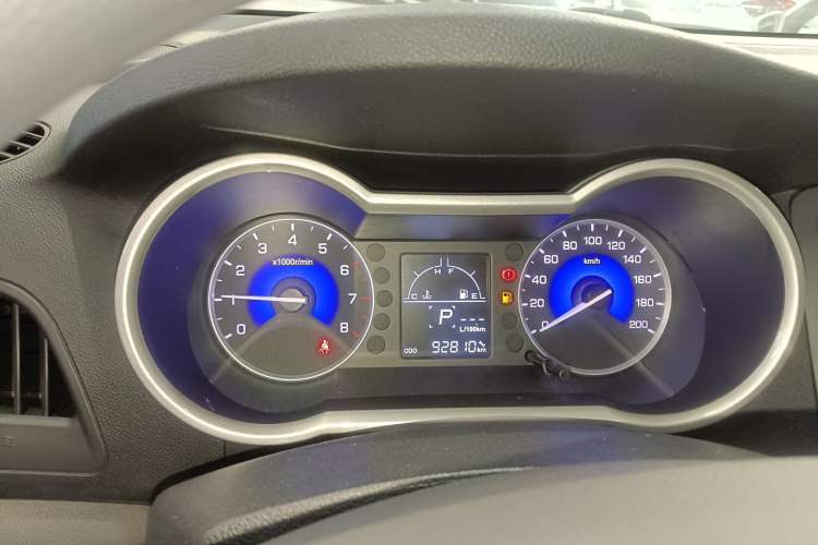 Used Dongfeng Aeolus AX3 2017 Leading Edition 1.5L Automatic Shangkue Model Instrument Cluster