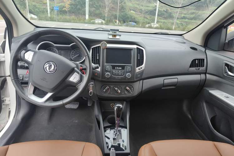 Used Dongfeng Aeolus AX3 2017 Leading Edition 1.5L Automatic Cool Style Interior 3