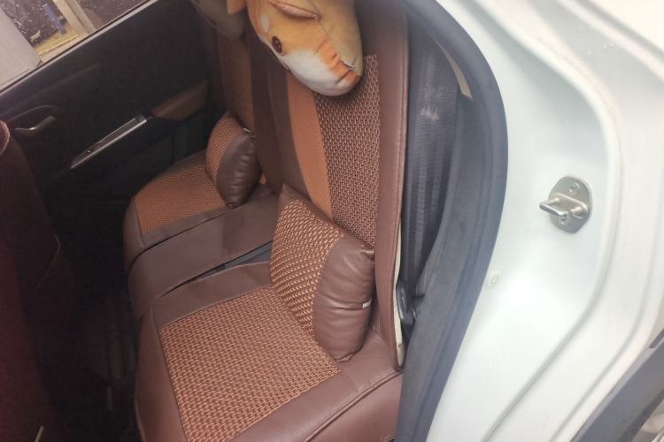 Used Dongfeng Aeolus AX3 2017 Leading Edition 1.5L Manual Shangkui Model Interior 4