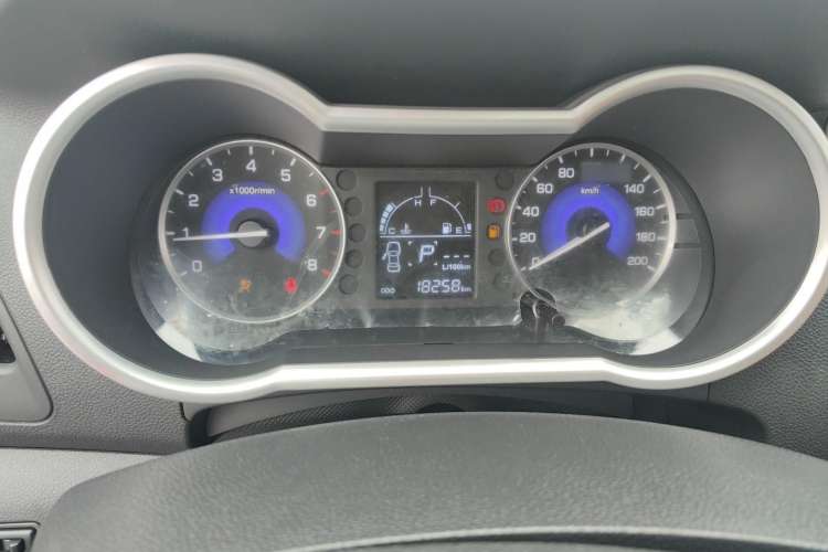 Used Dongfeng Aeolus AX3 2017 Leading Edition 1.5L Automatic Cool Style Interior 5