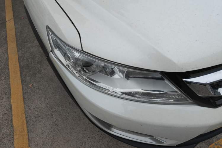Used Dongfeng Aeolus AX3 2017 Leading Edition 1.5L Automatic Cool Style Right Front Headlight