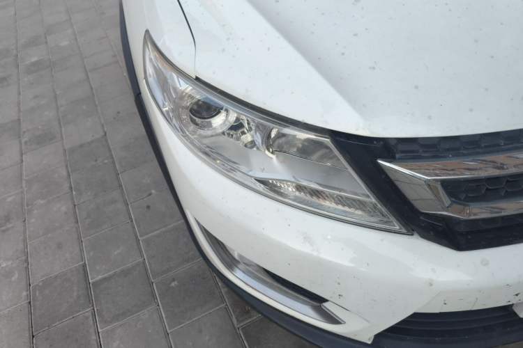 Used Dongfeng Aeolus AX3 2017 Leading Edition 1.5L Automatic Shangkue Model Right Front Headlight