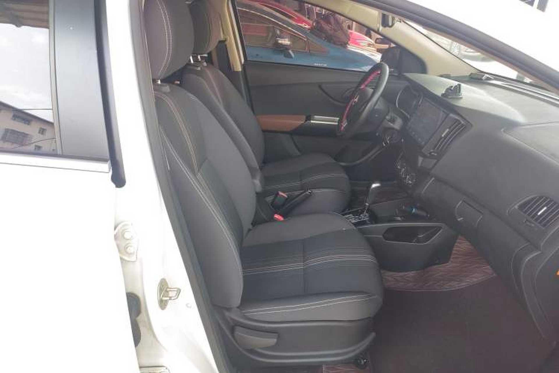 Used Dongfeng Aeolus AX3 2017 Leading Edition 1.5L Automatic Shangkue Model Right Front Seat