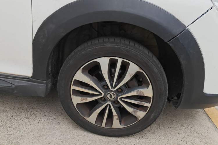 Used Dongfeng Aeolus AX3 2017 Leading Edition 1.5L Automatic Cool Style Right Front Wheel Hub