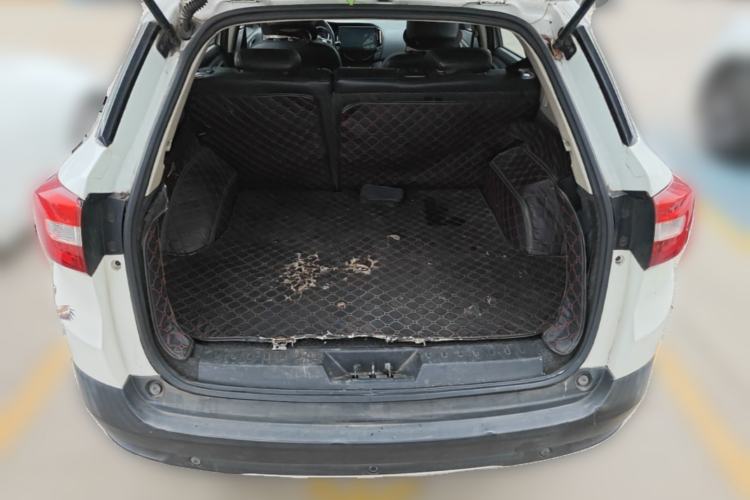 Used Dongfeng Aeolus AX3 2017 Leading Edition 1.5L Automatic Cool Style Trunk