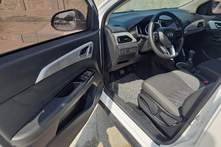 Used Dongfeng Aeolus AX3 2019 1.6L Manual Enjoyment Edition Driver Seat