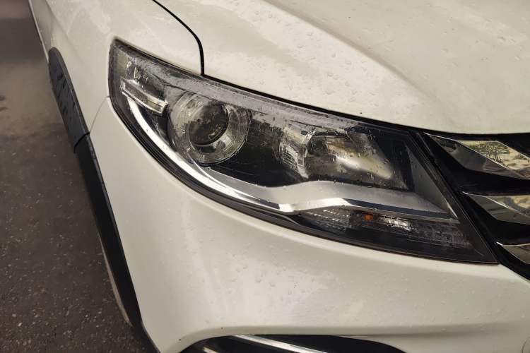 Used Dongfeng Aeolus AX3 2019 1.6L Manual Enjoyment Edition Right Front Headlight
