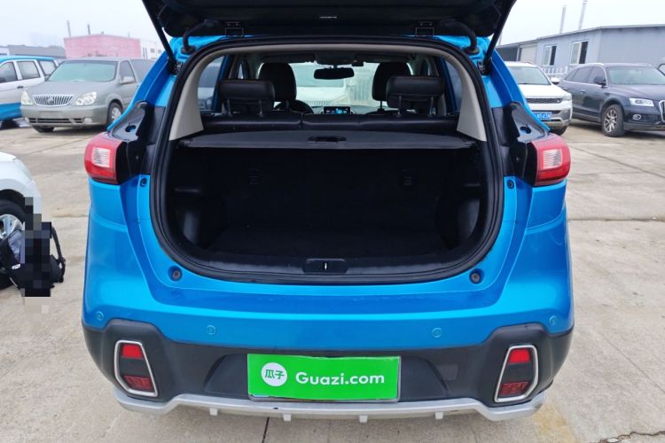Used Dongfeng Aeolus AX4 2017 1.6L Manual ChaoShang Model Trunk
