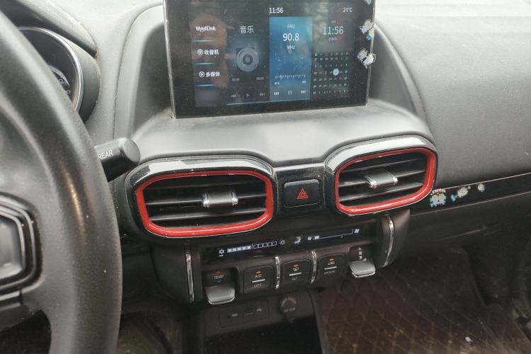 Used Dongfeng Aeolus AX4 2017 1.6L DCT Trendy Style Audio And AC Panel