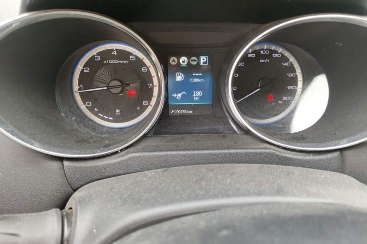 Used Dongfeng Aeolus AX4 2017 1.6L DCT Trendy Style Odometer Close Up