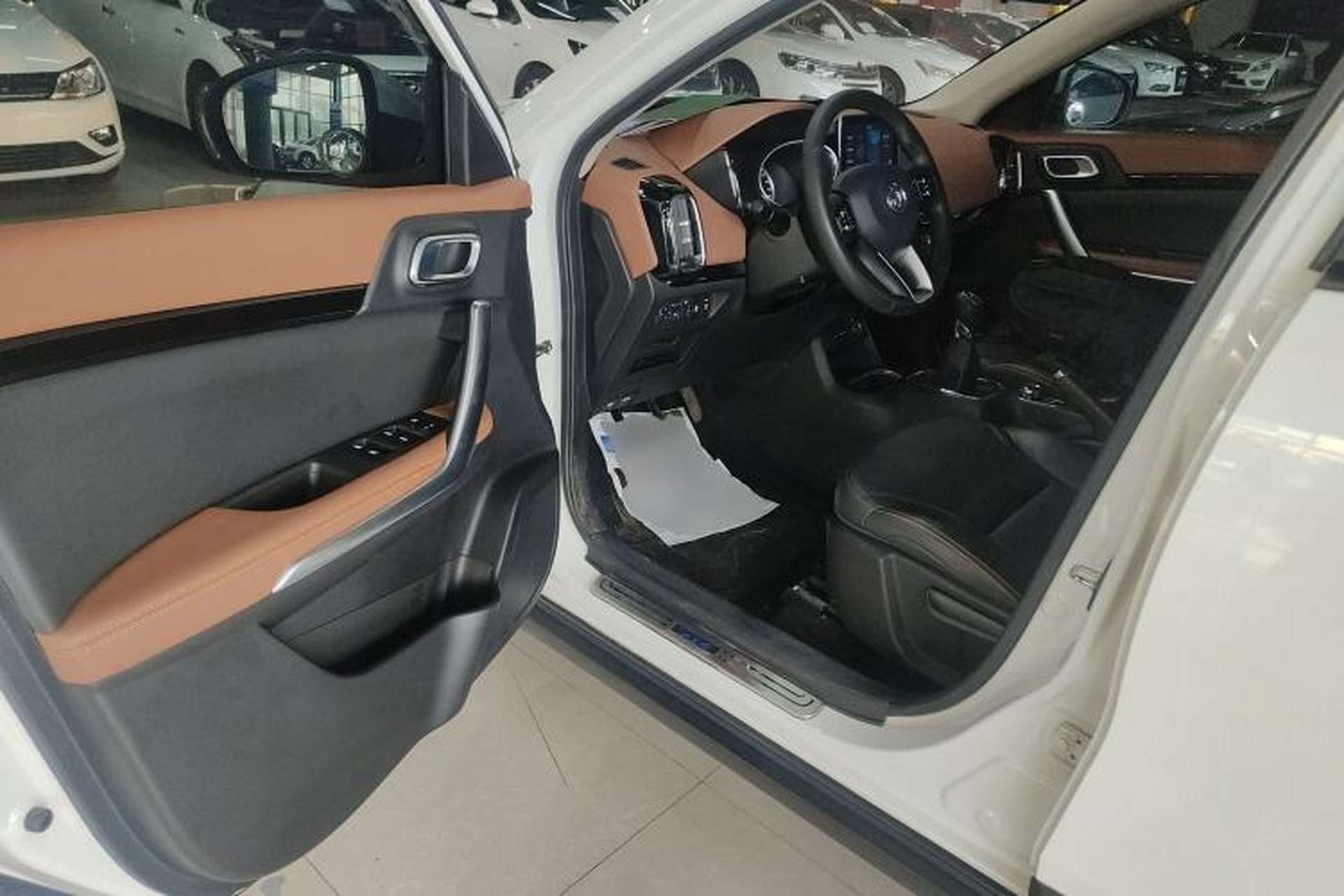 Used Dongfeng Aeolus AX4 2017 1.6L Manual ChaoShang Model Driver Seat