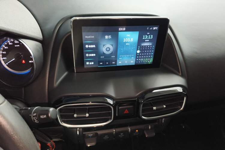 Used Dongfeng Aeolus AX4 2017 1.6L Manual ChaoShang Model Audio And AC Panel