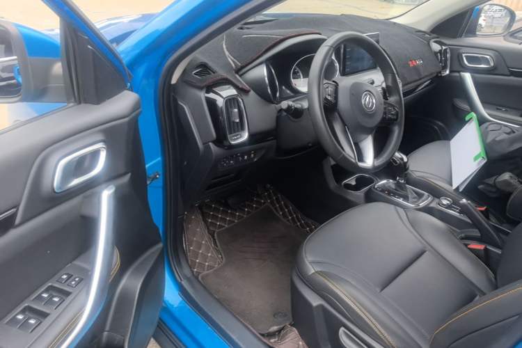 Used Dongfeng Aeolus AX4 2017 1.6L DCT Trendy Style Driver Seat