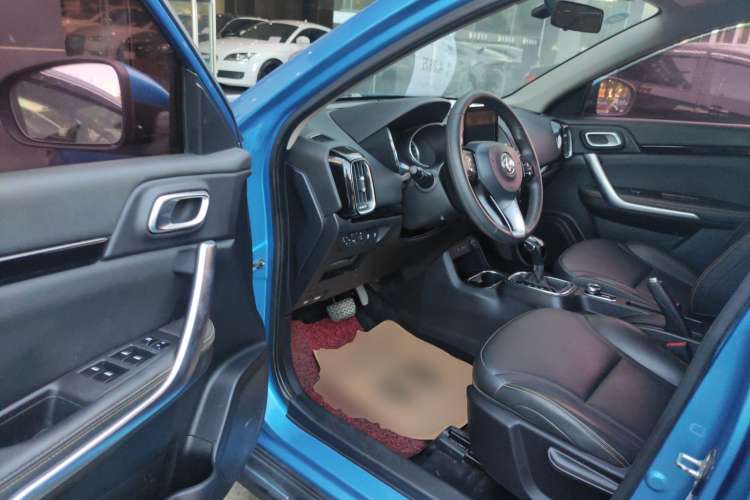 Used Dongfeng Aeolus AX4 2017 1.6L DCT Trendy Style Driver Seat