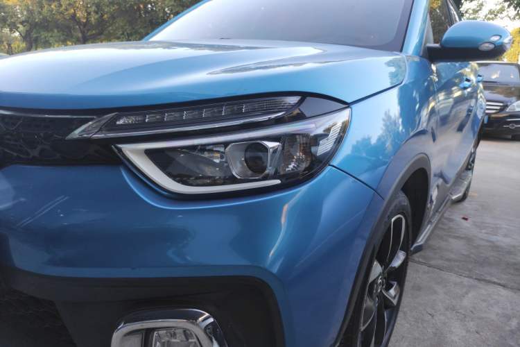 Used Dongfeng Aeolus AX4 2017 1.6L DCT Trendy Style Left Front Headlight