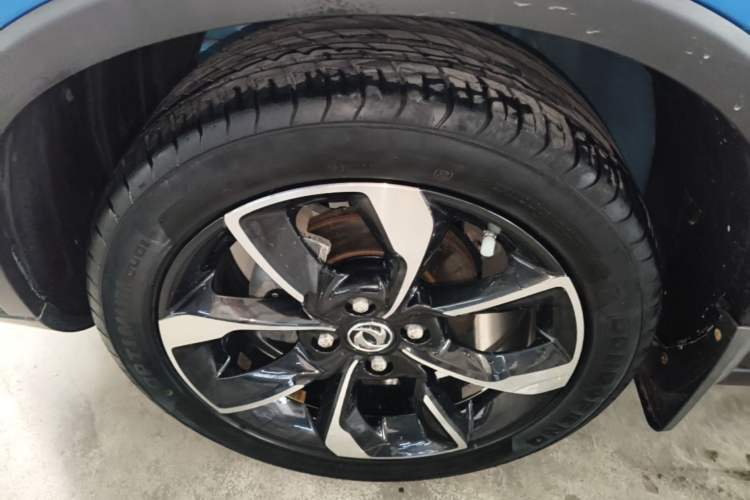 Used Dongfeng Aeolus AX4 2017 1.6L Manual ChaoShang Model Left Front Wheel Hub