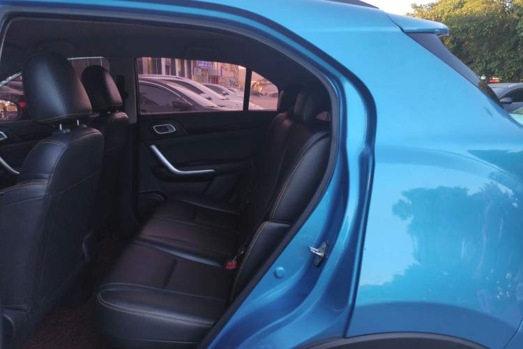 Used Dongfeng Aeolus AX4 2017 1.6L DCT Trendy Style Left Rear Seat