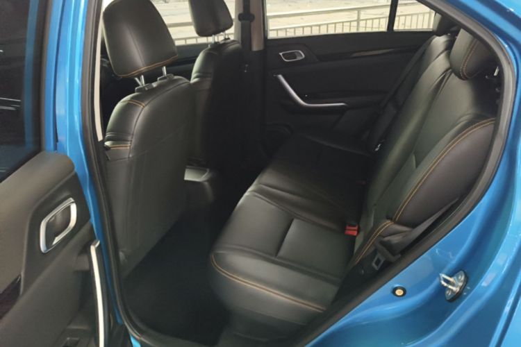 Used Dongfeng Aeolus AX4 2017 1.6L Manual ChaoShang Model Left Rear Seat